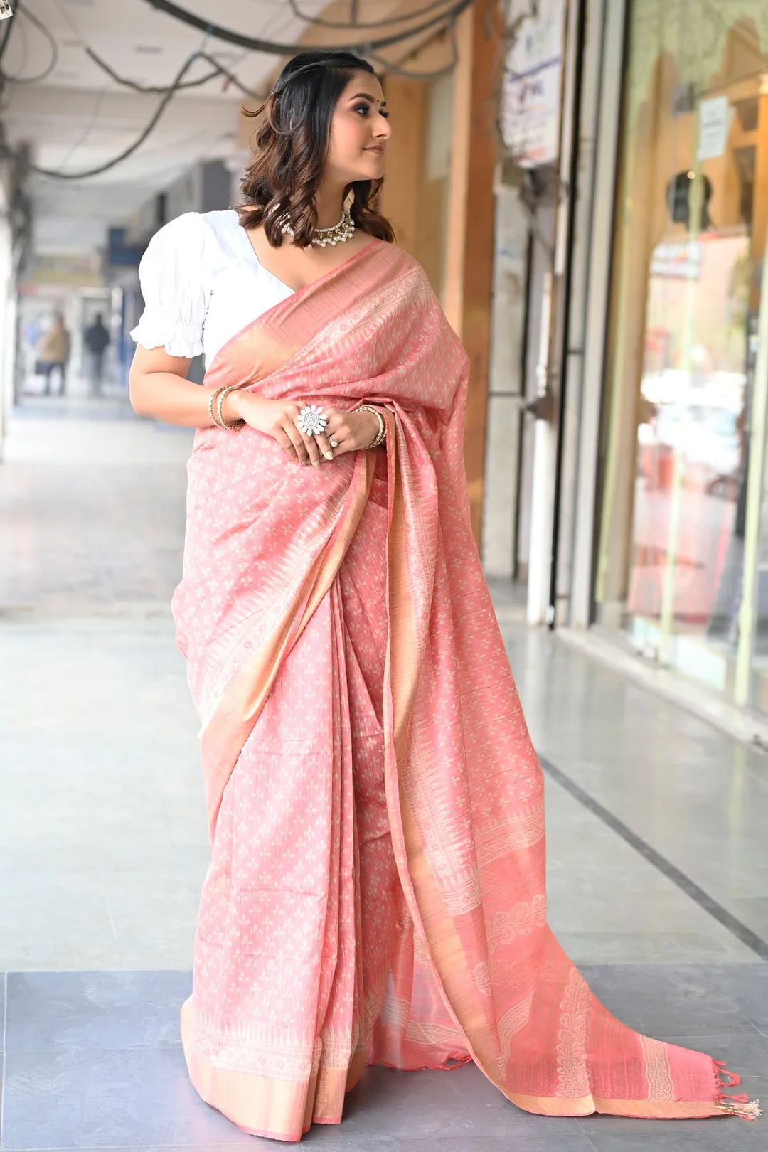 Peach Pink Bengali Printed Saree - Image 2