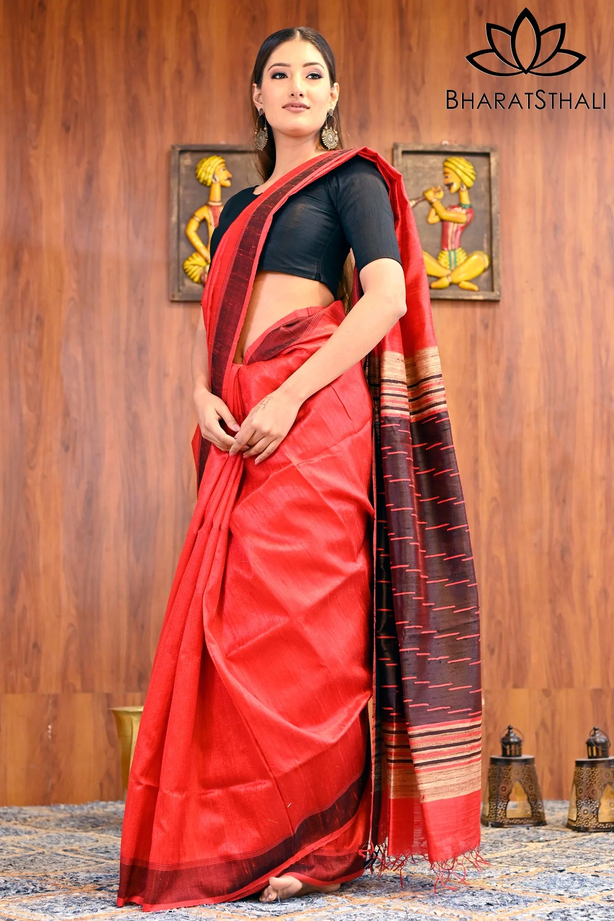 Red And Black Pure Raw Silk Handloom Saree - Image 3